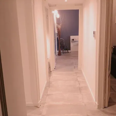Apartamento Sobria Ed Elegante Casa Della Borghesia Milanese Milão
