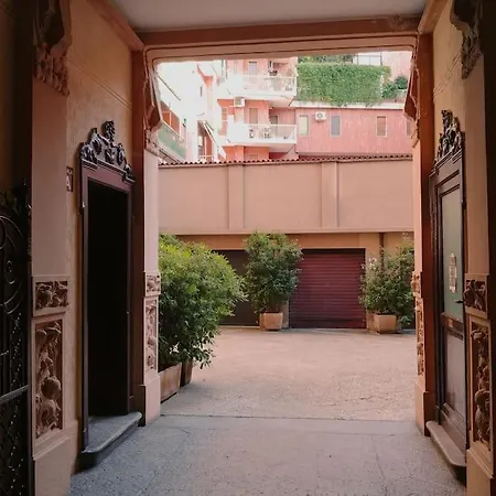 Sobria Ed Elegante Casa Della Borghesia Milanese Apartamento Milão