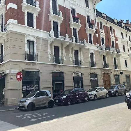 Sobria Ed Elegante Casa Della Borghesia Milanese Apartamento *